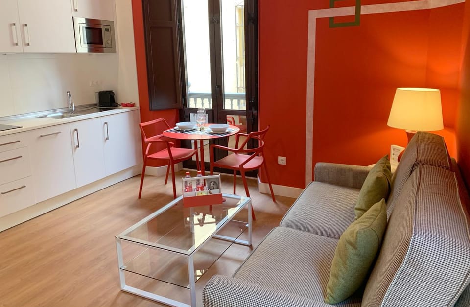 Living room, Seating area, Dining area