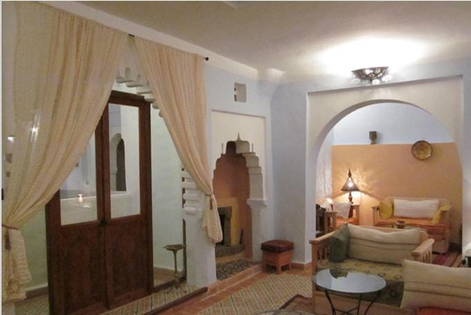Communal lounge/ TV room