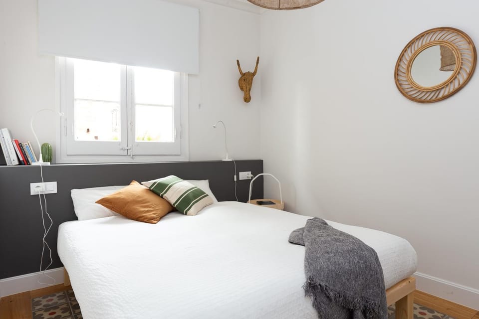 Bed, Photo of the whole room