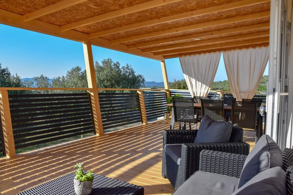 Mobile home Laura Apartment in Tisno