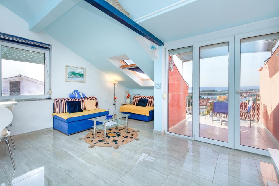 Balcony/Terrace, Living room