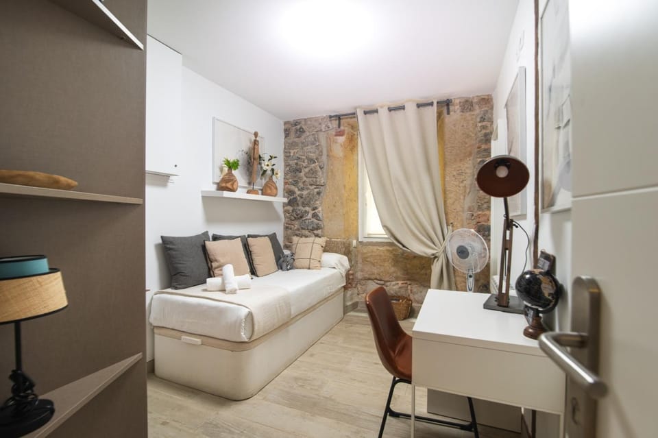 Seating area, Bedroom
