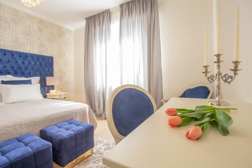 CRYS: Apartments, Holiday, Business, Blu Apartment in Verona