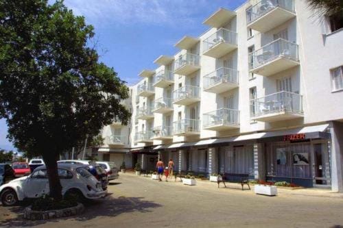 Property building, Facade/entrance, Parking