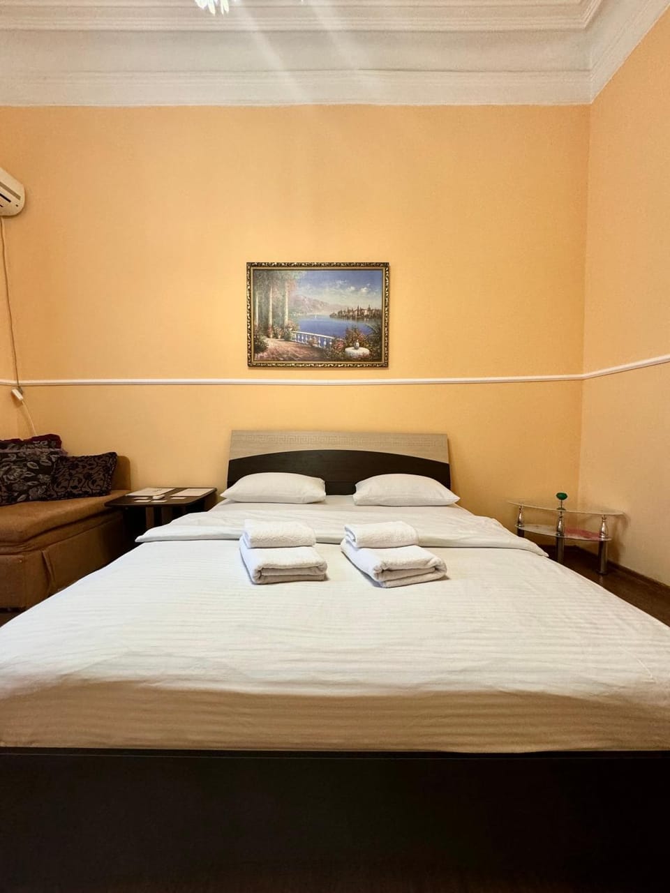 ApartPoltava СВІТЛО ЦІЛОДОБОВО Будиночок з мангалом та терасою, Оглядовий майданчик, ОНОВЛЕНИЙ РЕМОНТ 2024, банківський чек Apartment in Ukraine
