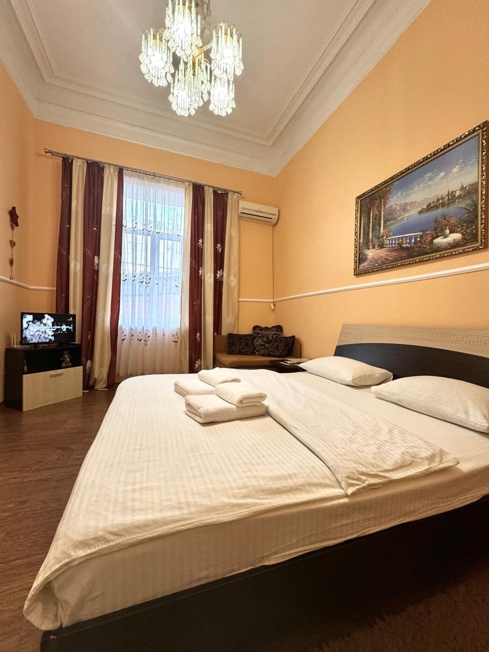 ApartPoltava СВІТЛО ЦІЛОДОБОВО Будиночок з мангалом та терасою, Оглядовий майданчик, ОНОВЛЕНИЙ РЕМОНТ 2024, банківський чек Apartment in Ukraine