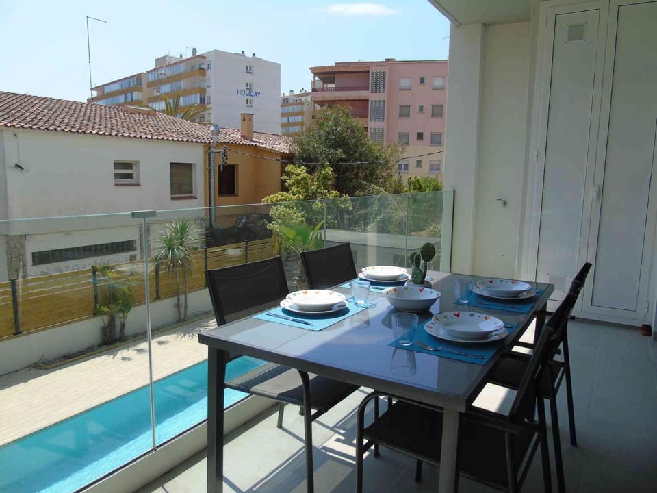 Appartement proche mer avec piscine Rosas Apartment in Roses