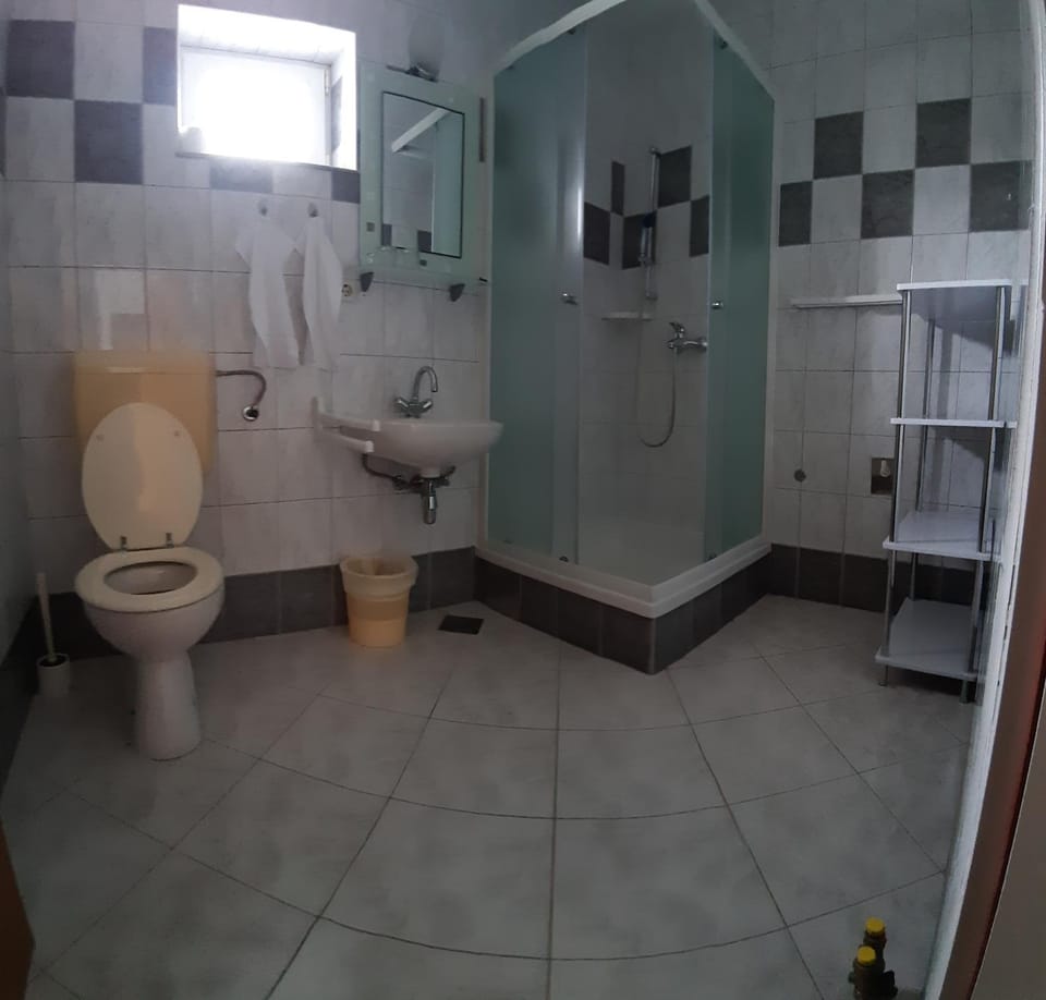 Apartmani Matušan Bed and Breakfast in Lika-Senj County