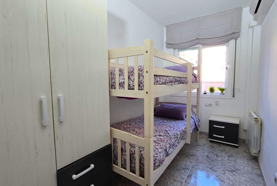 Balcony/Terrace, bunk bed, heating, wardrobe, air conditioner