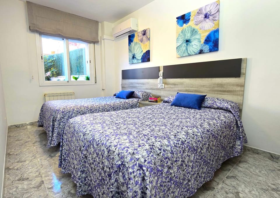 Bed, Balcony/Terrace, heating, air conditioner