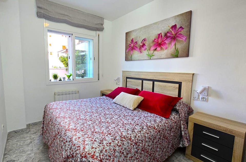 Bed, Balcony/Terrace, heating, air conditioner