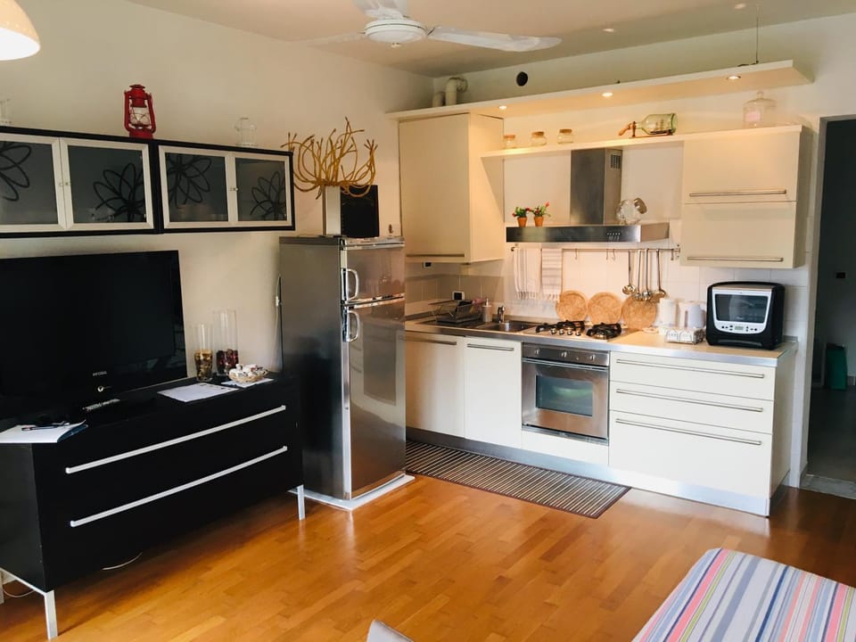 Ledonia Apartment Apartment in Lerici