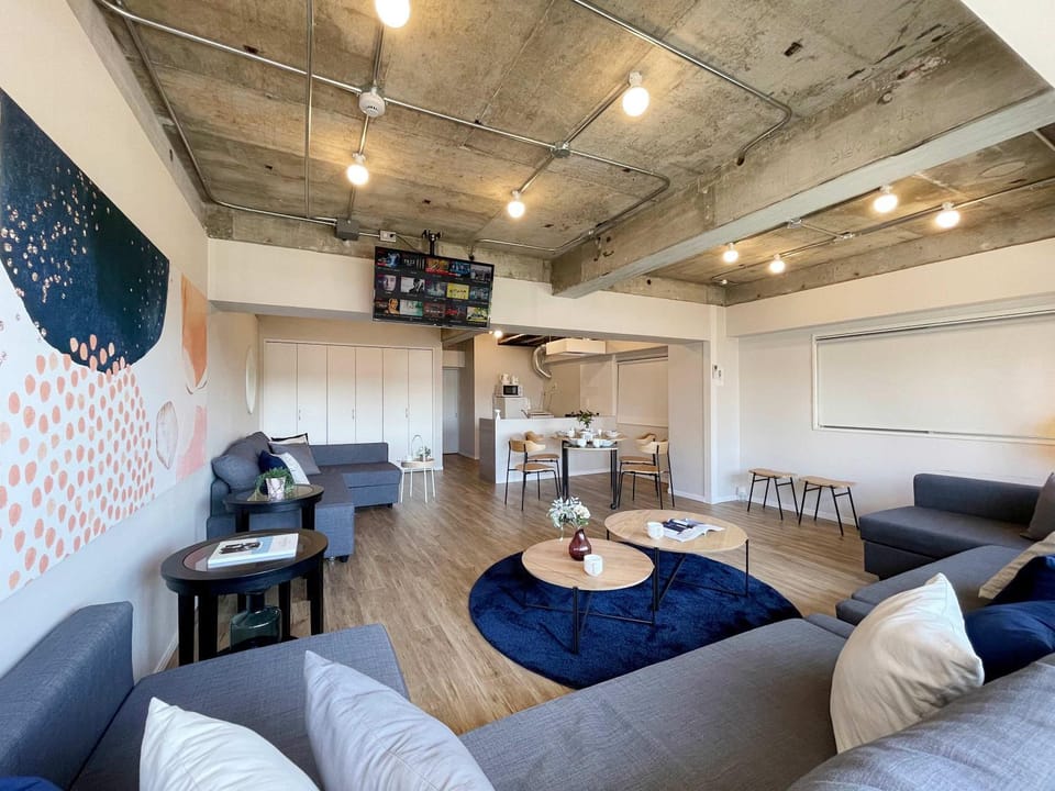 b hotel Dai3Himawari - Amazing Dome View 30 sec PeacePark, Up to 10 ppl Apartment in Hiroshima