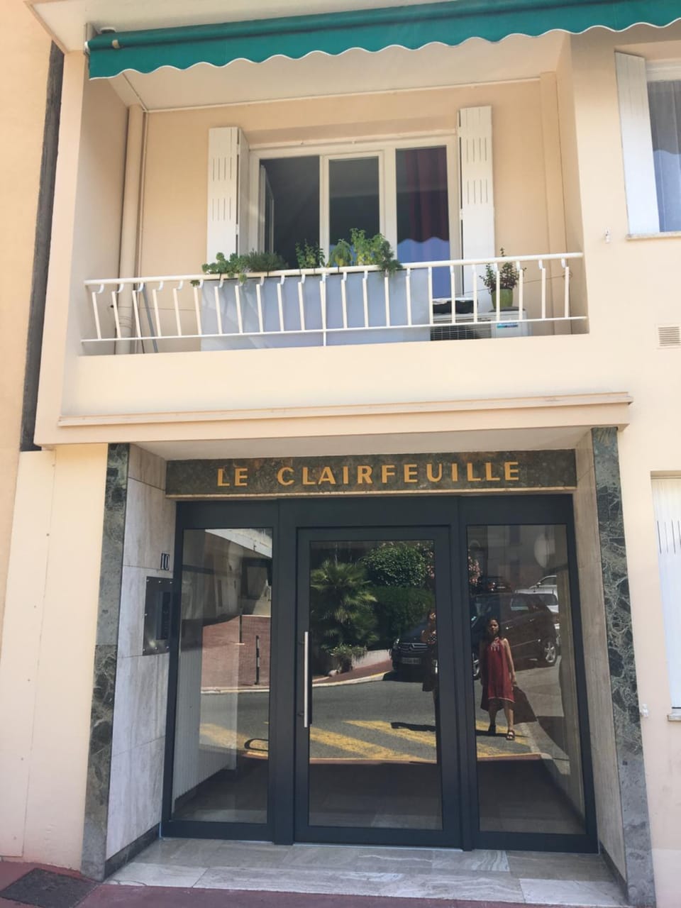 Property building, Facade/entrance