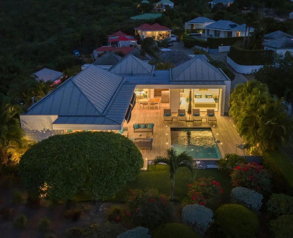 Property building, Night, Bird's eye view