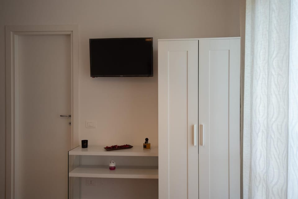 TV and multimedia, wardrobe