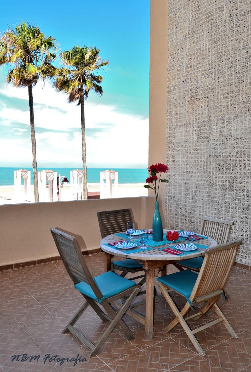AMAZING FRONTAL BEACH APARTMENT #Traveller's Awards2023 Apartment in Cadiz