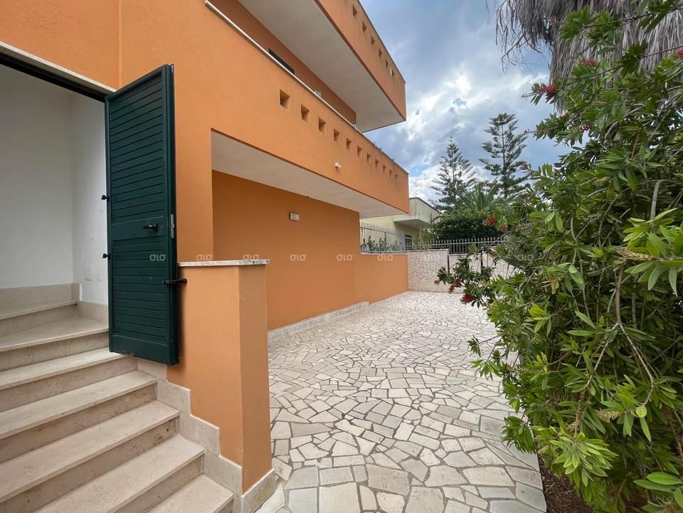 Property building, Garden, Garden view