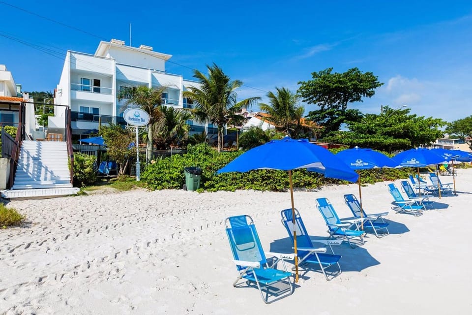 Property building, Day, Natural landscape, Beach, Sea view, sunbed