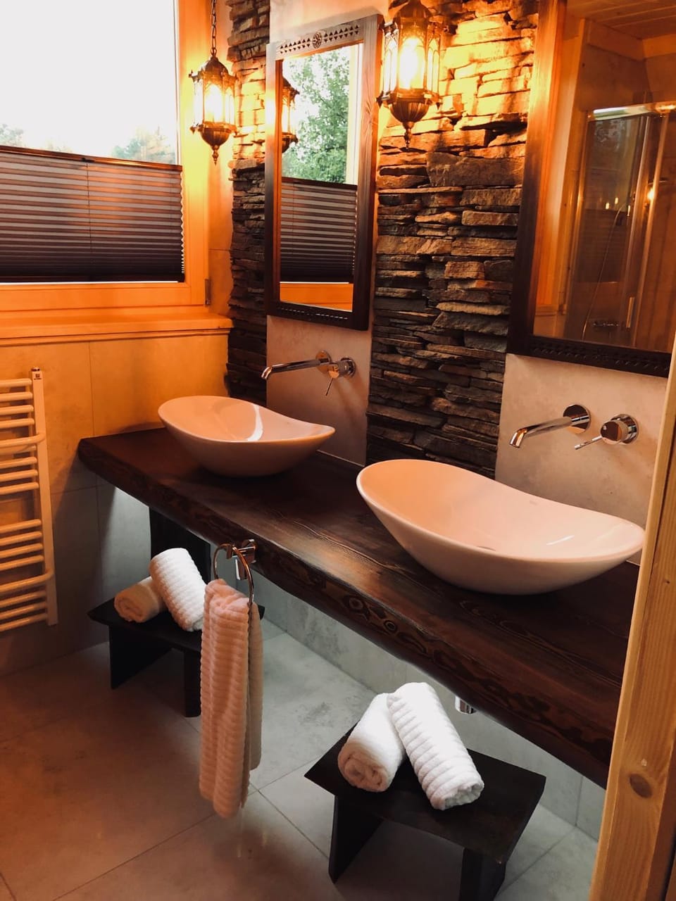 Shower, Bathroom, towels