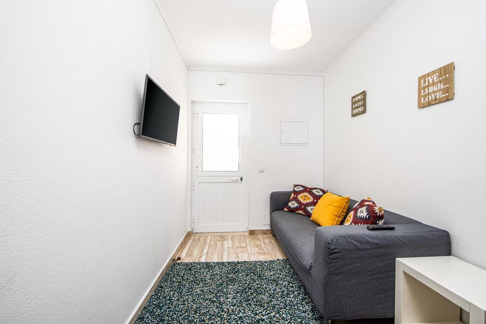 TV and multimedia, Seating area