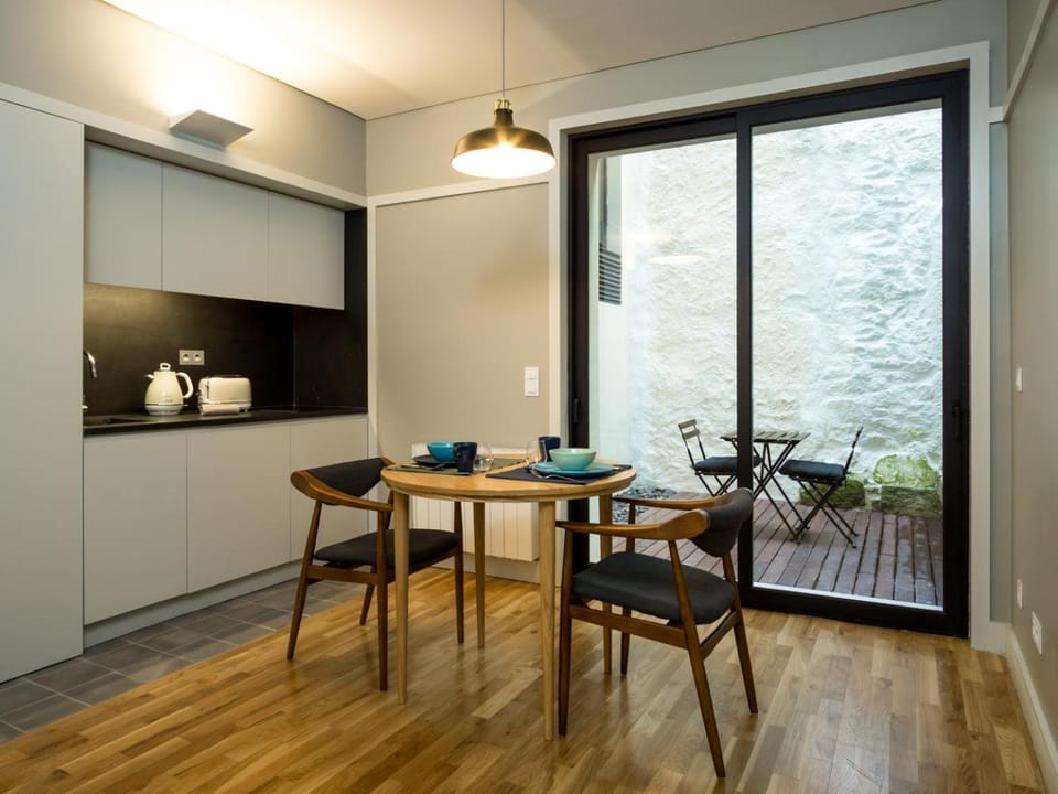 Balcony/Terrace, Kitchen or kitchenette, Dining area