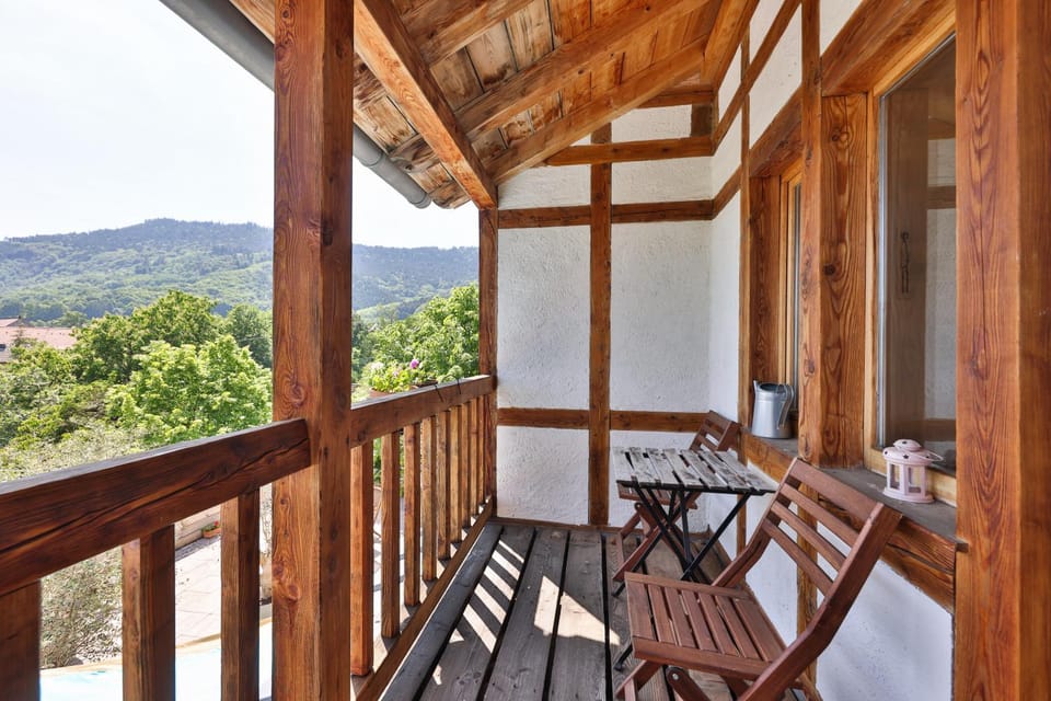 Patio, Day, Natural landscape, View (from property/room), Balcony/Terrace, Balcony/Terrace, Dining area, Mountain view