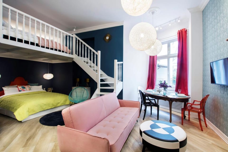 Bed, Living room, Photo of the whole room, Seating area, Dining area, bunk bed