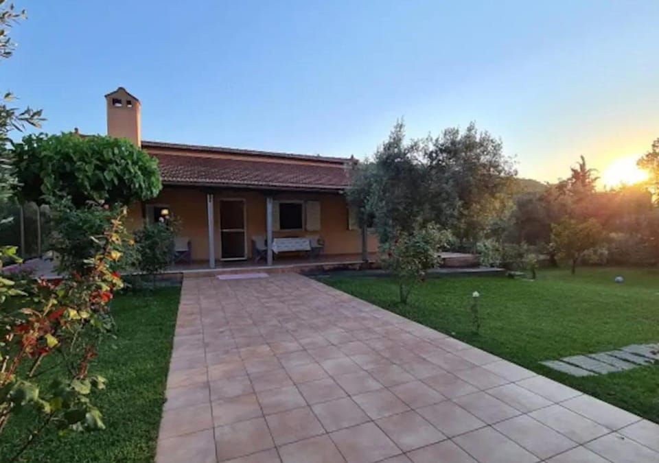 Property building, Spring, Day, Garden, Garden view, Sunrise, Sunset