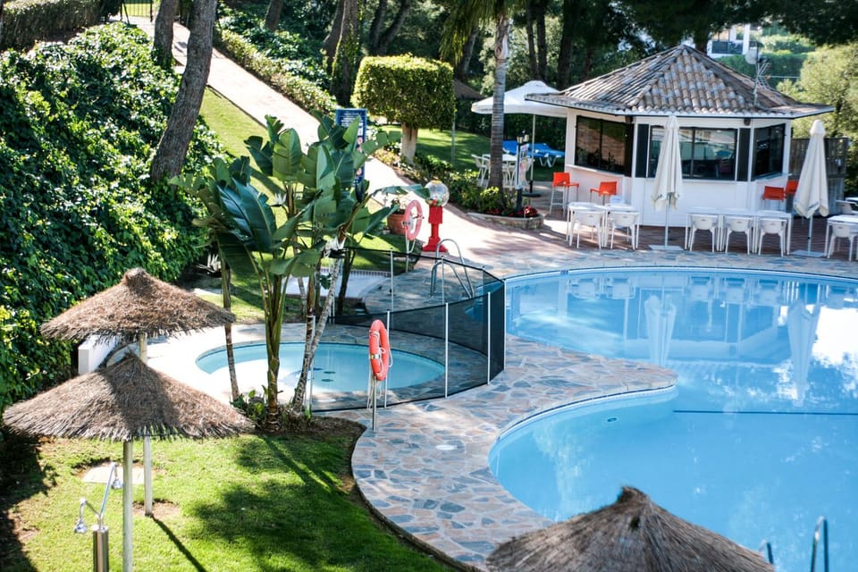 Pool view, Swimming pool