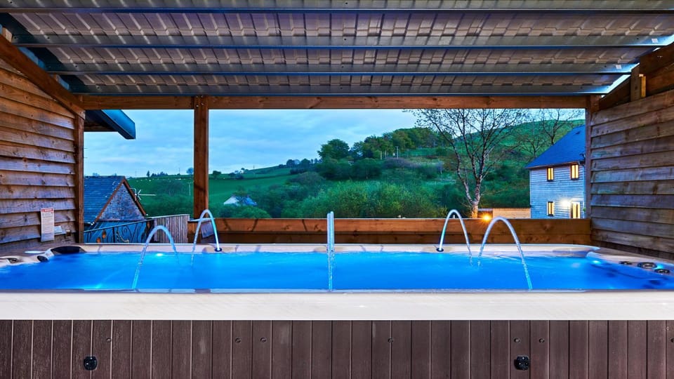 Garden view, Mountain view, Area and facilities, Entertainment
