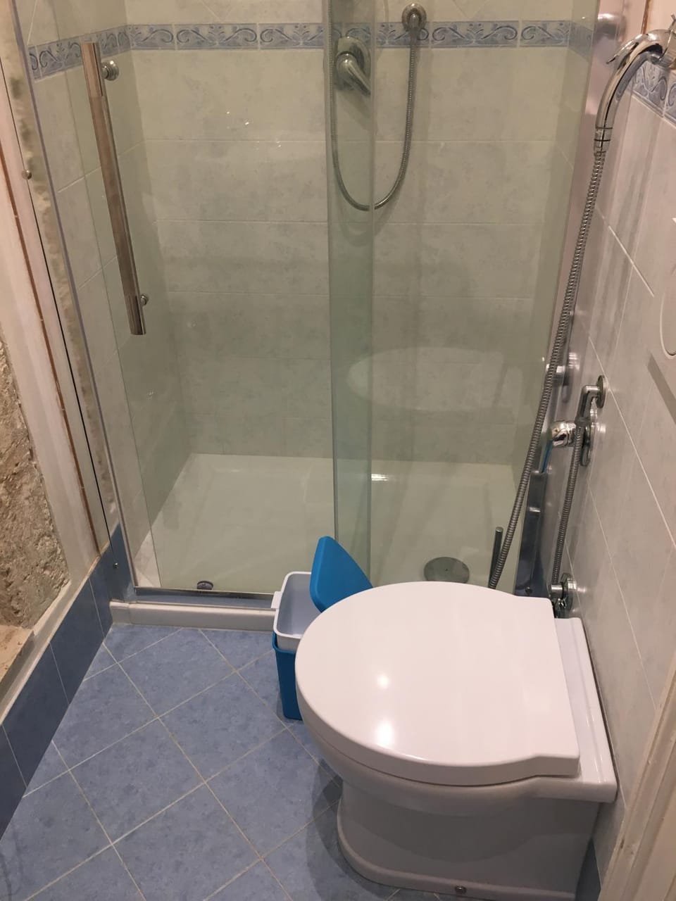 Shower, Toilet, bidet