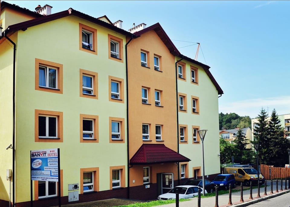 Property building, Facade/entrance