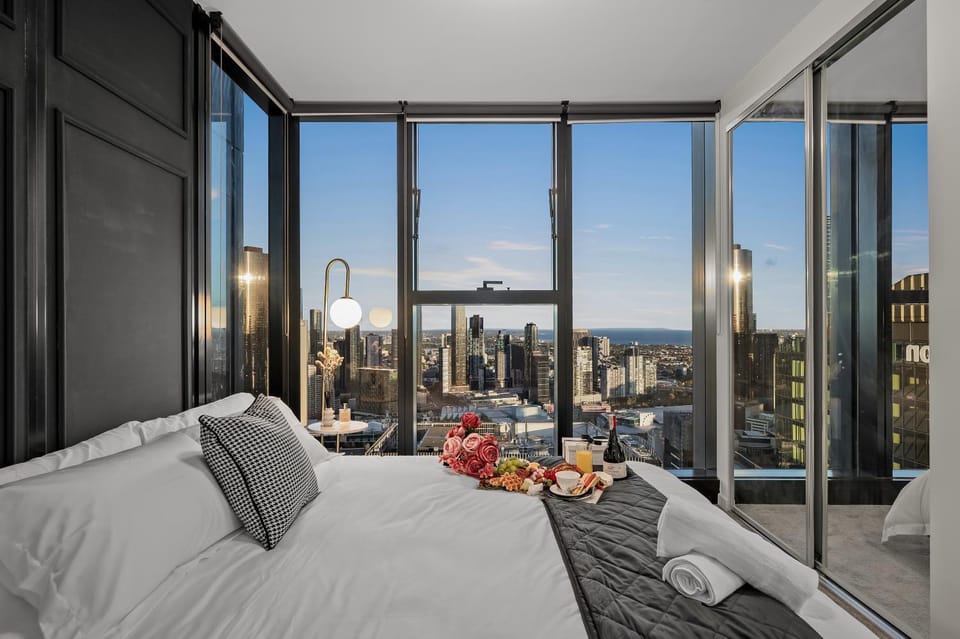 Bed, Bedroom, City view, towels