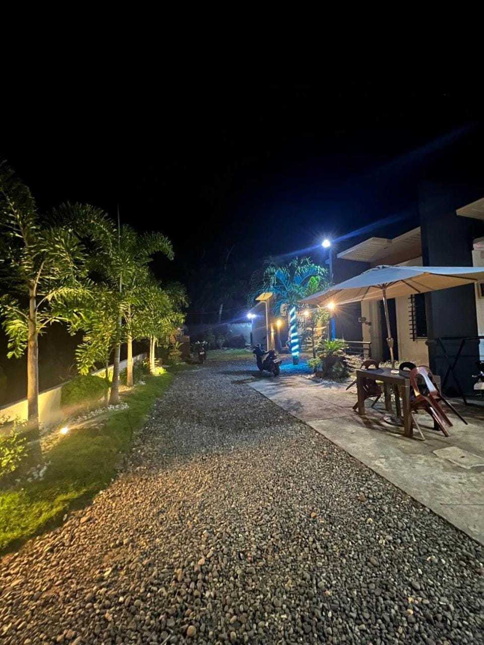 Sky Traveller Suites Bed and Breakfast in Central Visayas
