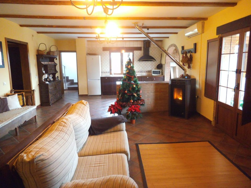 Kitchen or kitchenette, Lounge or bar, Dining area