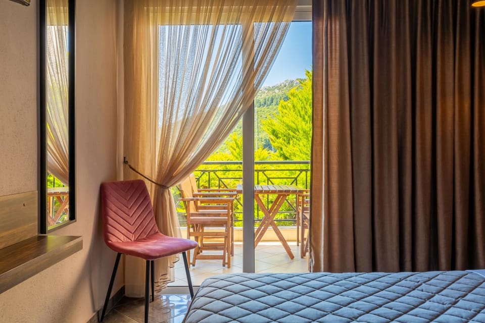 Bed, View (from property/room), Balcony/Terrace, Photo of the whole room, Bedroom
