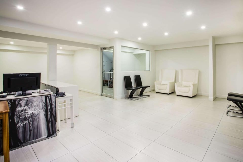 Lobby or reception, On site