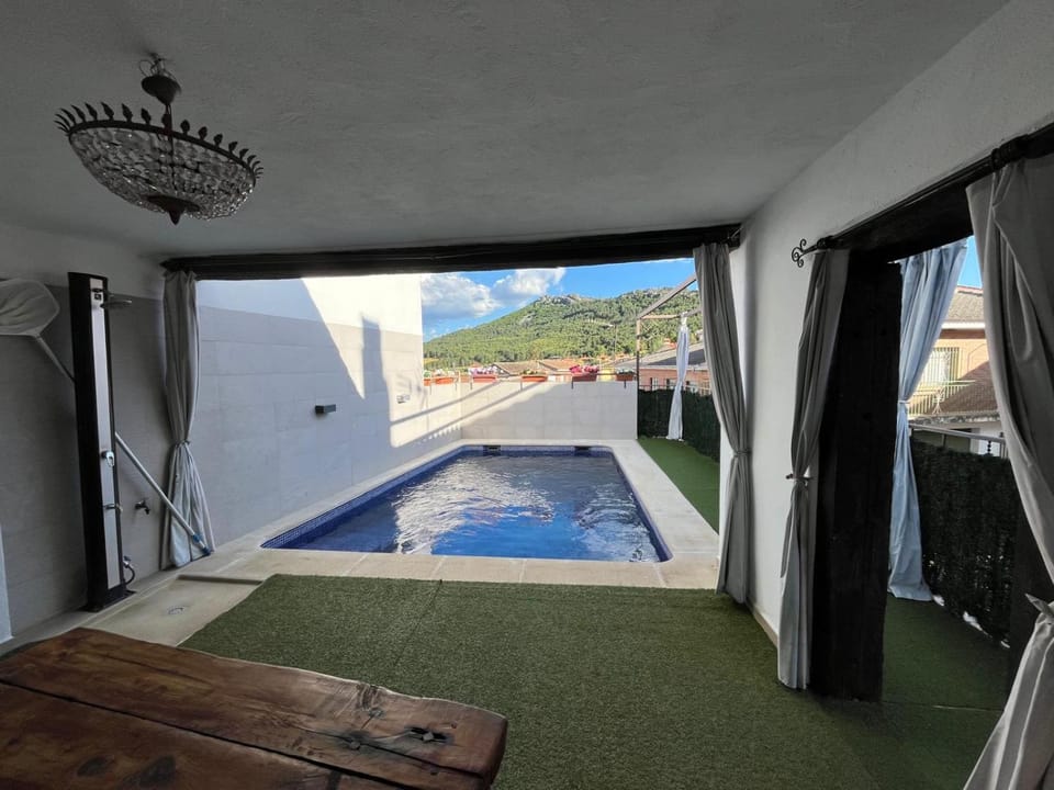 Pool view, Swimming pool