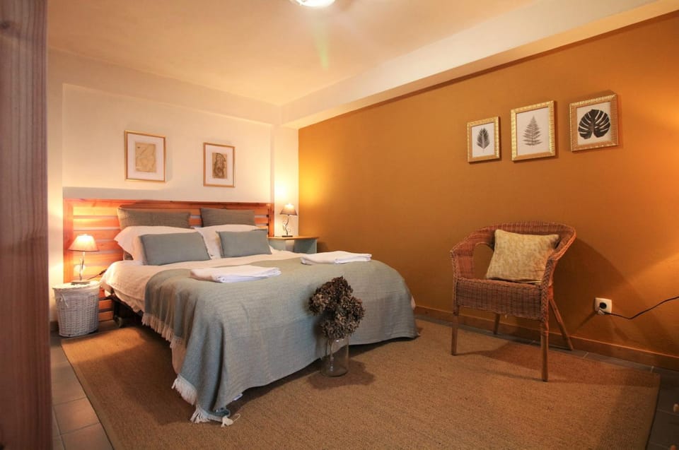 Photo of the whole room, Decorative detail, Bedroom