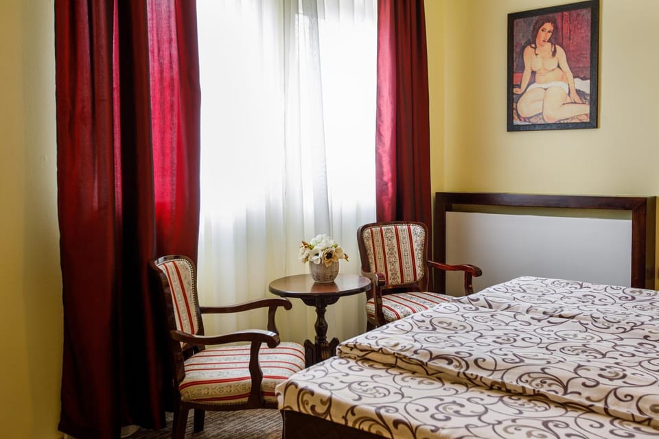 Seating area, Bedroom