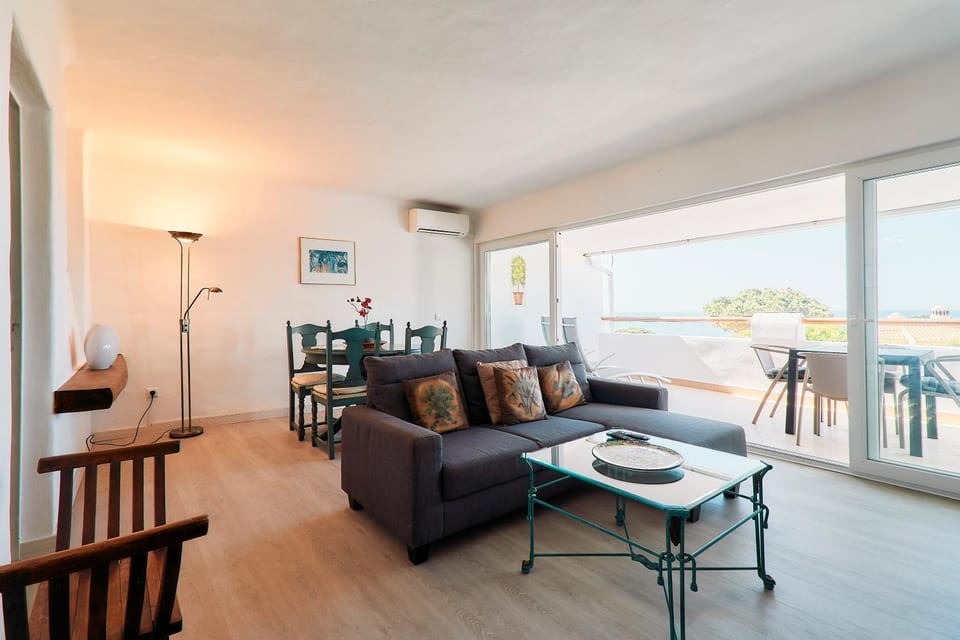 Balcony/Terrace, Living room, Dining area, Sea view