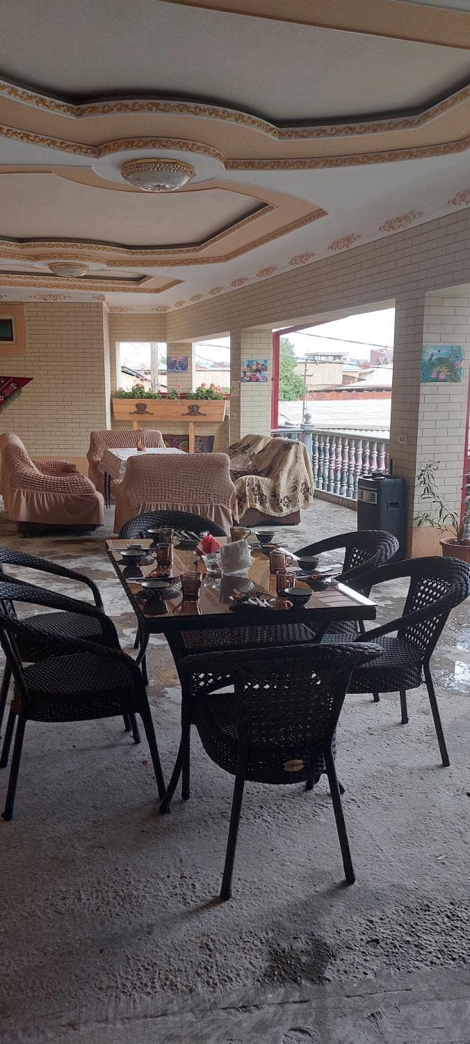 Seating area, Dining area