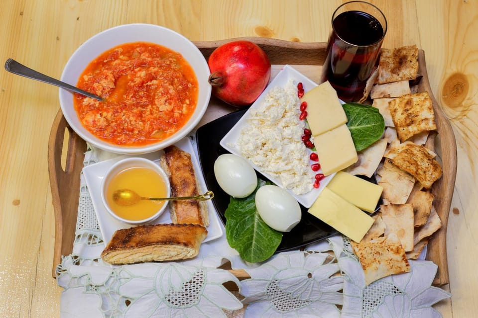 Food and drinks, Food, Breakfast, Continental breakfast, Buffet breakfast, Lunch, Dinner