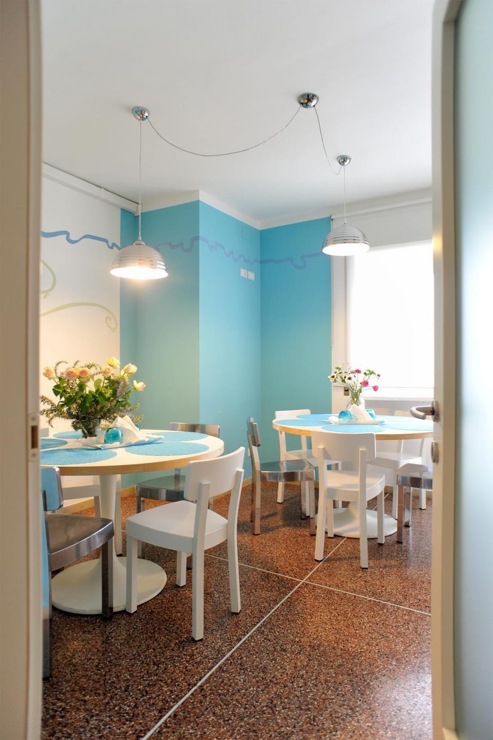 Communal lounge/ TV room, Kitchen or kitchenette, Dining area, Communal kitchen, Breakfast, Italian breakfast, Lunch