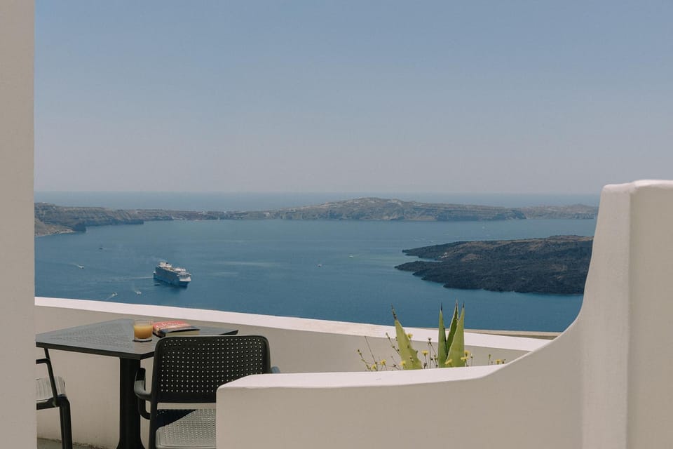 Day, Natural landscape, View (from property/room), Balcony/Terrace, Decorative detail, Seating area, Sea view
