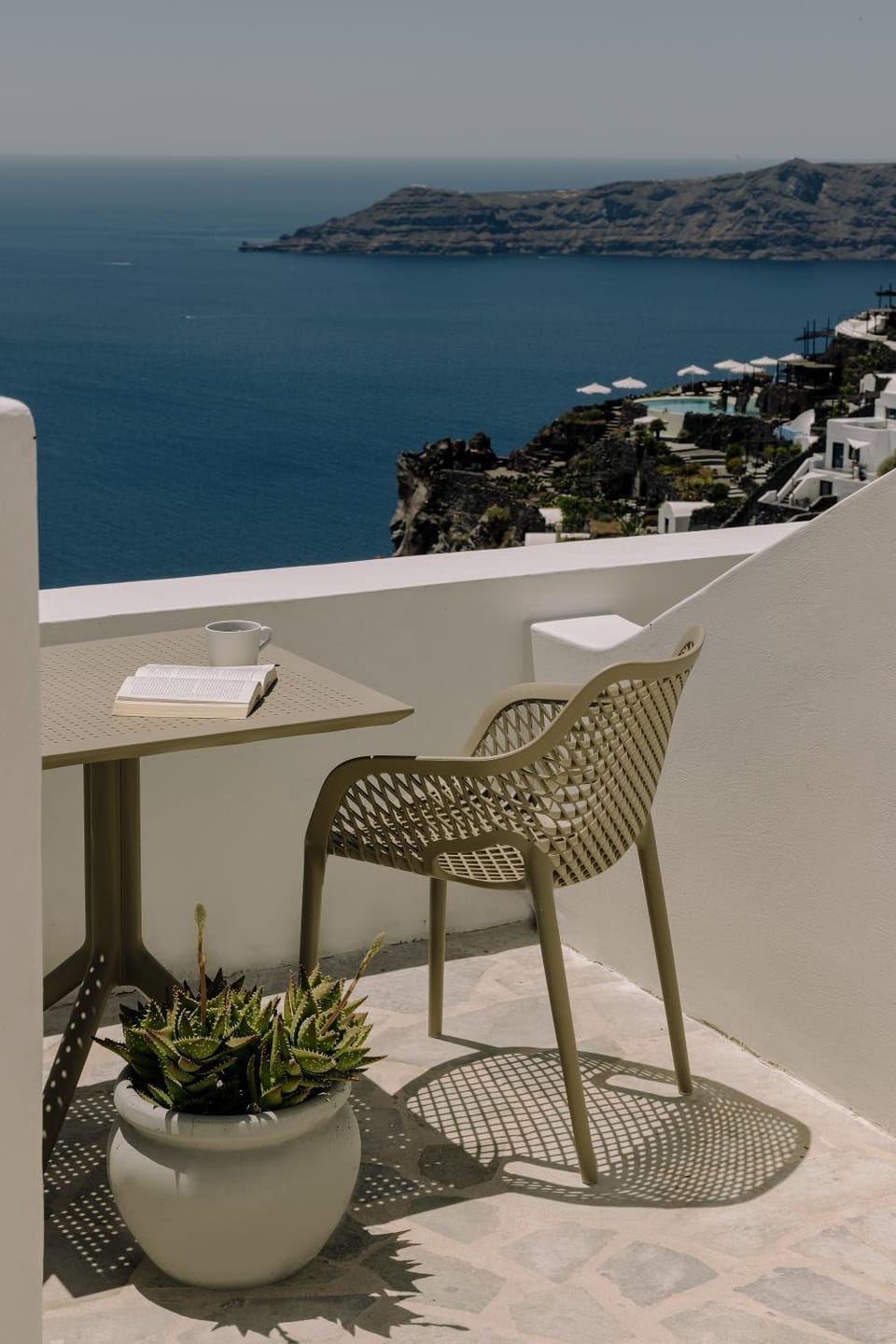 Day, Natural landscape, View (from property/room), Balcony/Terrace, Decorative detail, Seating area, Sea view
