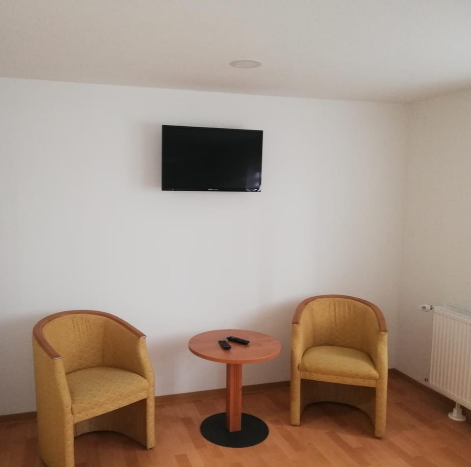 TV and multimedia, Photo of the whole room