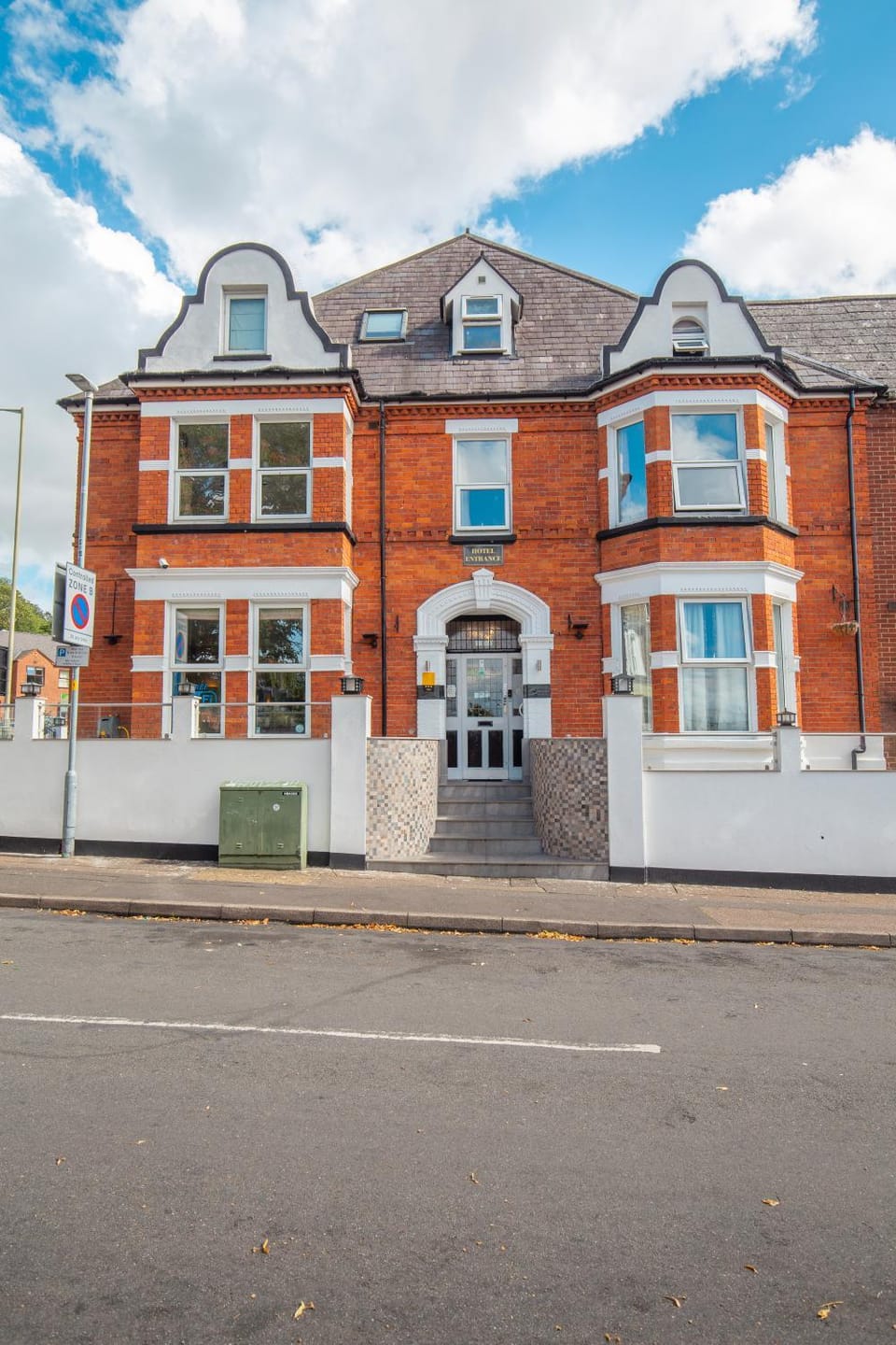 Property building, Facade/entrance, Day