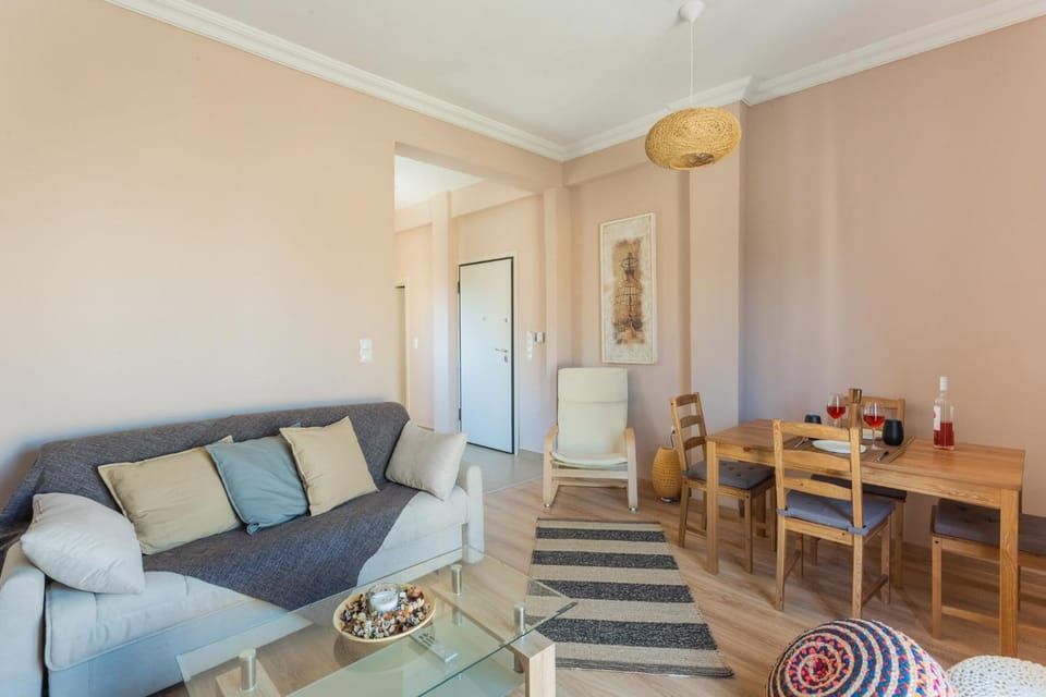 Communal lounge/ TV room, Living room, Photo of the whole room, Seating area, Dining area